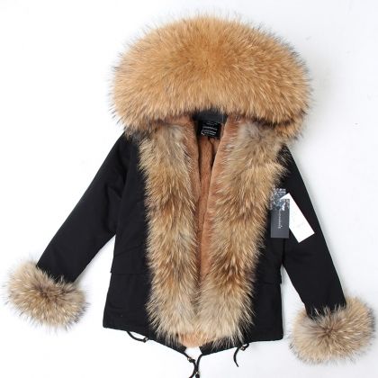 Къса зимна дамска парка естествен косъм с голяма яка и пух на ръкавите 