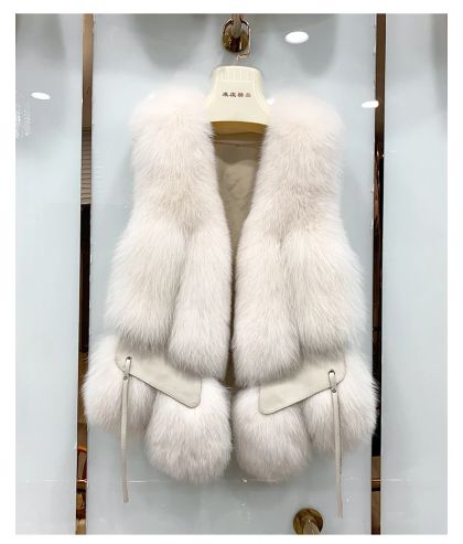 Дамскa жилетка с естествен косъм лисица