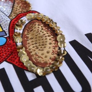 Дамска блуза с къс ръкав с камъни и пайети