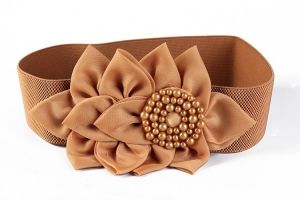 Елегантен широк ластичен колан с голямо цвете с мъниста