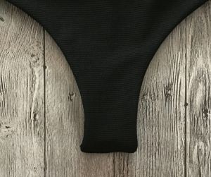 Моден бански рипсан плат без презрамки бразилско долнище, НАЛИЧЕН черен S размер