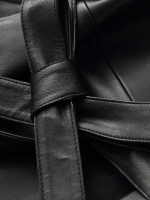 Елегантно дамско кожено яке естествена агнешка кожа с колан