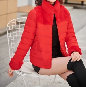 Късо елегантно модно дамско яке с гъши пух и естествен косъм заек 