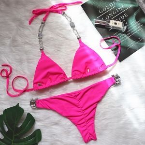 Моден бански с камъни