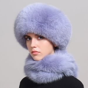Зимна дамска шапка цялата от естествен дълъг косъм лисица