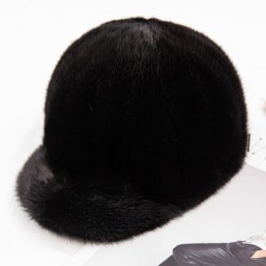 Зимна дамска шапка цялата от естествен дълъг косъм норка