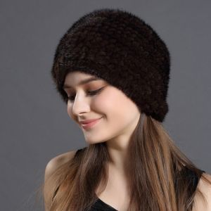 Зимна дамска шапка цялата от естествена кожа от норка