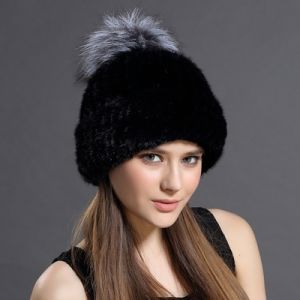 Зимна дамска шапка цялата от естествен  косъм норка с топка лисица