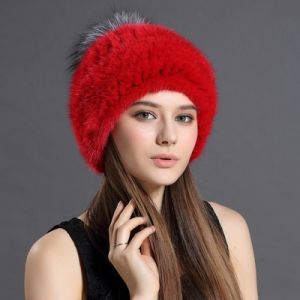 Зимна дамска шапка цялата от естествен  косъм норка с топка лисица