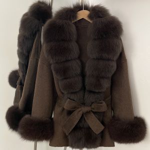 Зимно вълнено палто с яка от естествен косъм лисица