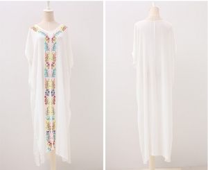 Модна дълга плажна бяла рокля с бродерии памук