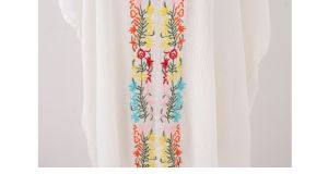 Модна дълга плажна бяла рокля с бродерии памук