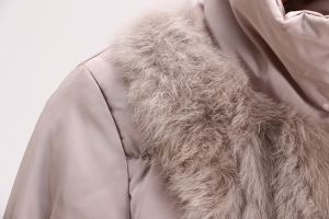 Дамско зимно яке с гъши пух и декорации с естесвен косъм заек отпред, НАЛИЧНО М размер