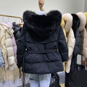 Дамско яке с колан с гъши пух и качулка с яка естествен косъм лисица