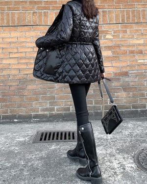 Лъскаво черно олекотено дамско яке с гъши пух