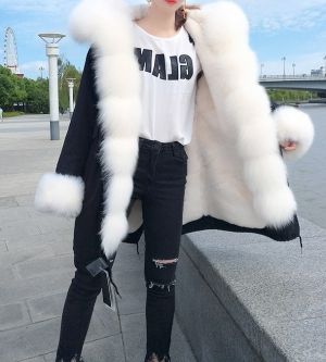 Зимна дамска парка естествен косъм с голяма дълга яка и пух на ръкавите лисица