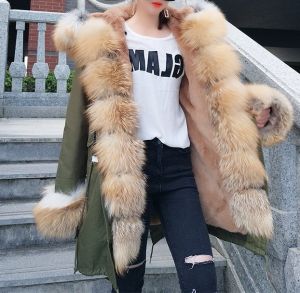 Зимна дамска парка естествен косъм с голяма дълга яка и пух на ръкавите лисица