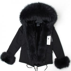 Къса зимна дамска парка естествен косъм с голяма яка и пух на ръкавите 