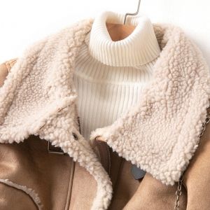 Късо дамско яке от агнешка вълна