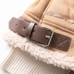 Късо дамско яке от агнешка вълна