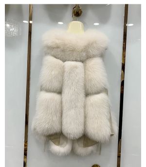 Дамскa жилетка с естествен косъм лисица