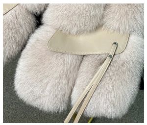 Дамскa жилетка с естествен косъм лисица