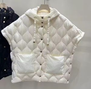  Зимна дамска жилетка с пълнеж от патешки пух с качулка