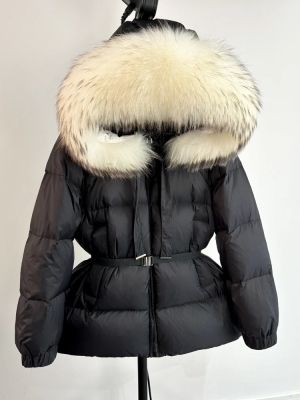 Зимно яке с качулка от естествен косъм лисица и колан