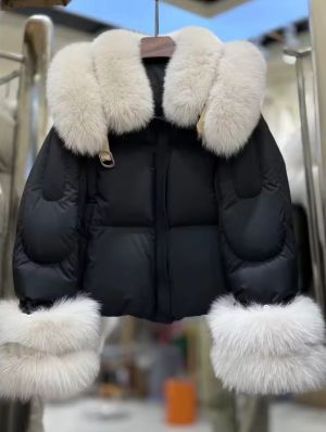 Зимно яке с яка и ръкави от естествен косъм лисица 