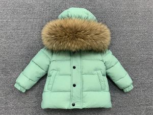 Детскo зимнo яке с гъши пух и качулка естествен косъм