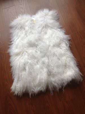 Дамски елек без ръкави от естествена овча кожа