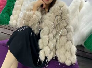 Зимно палто от естествен косъм лисица