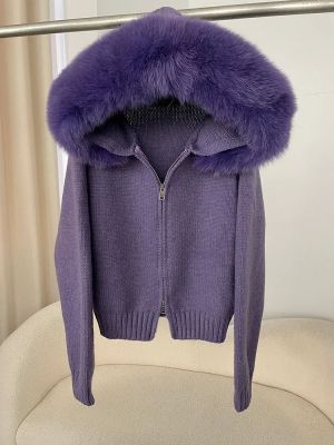 Дамска плетена жилетка с качулка и яка от естествен косъм лисица