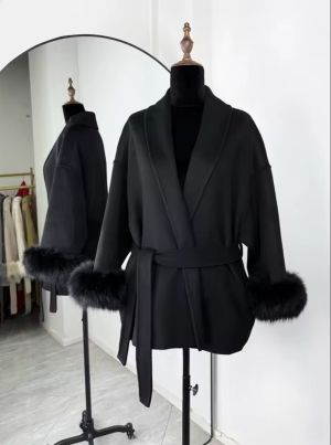 Палто с яка и ръкави естествен косъм лисица
